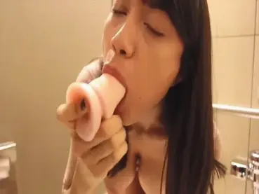 ABG Kantoran Colmek Sange Di Toilet Kerja Panas