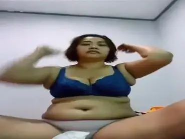 Cam Cewek Seksi Bilang Mau Tidur BH Biru Ngentot Live