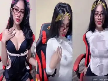 Una Live Pamer Belahan Toket Gede Sampe Basah